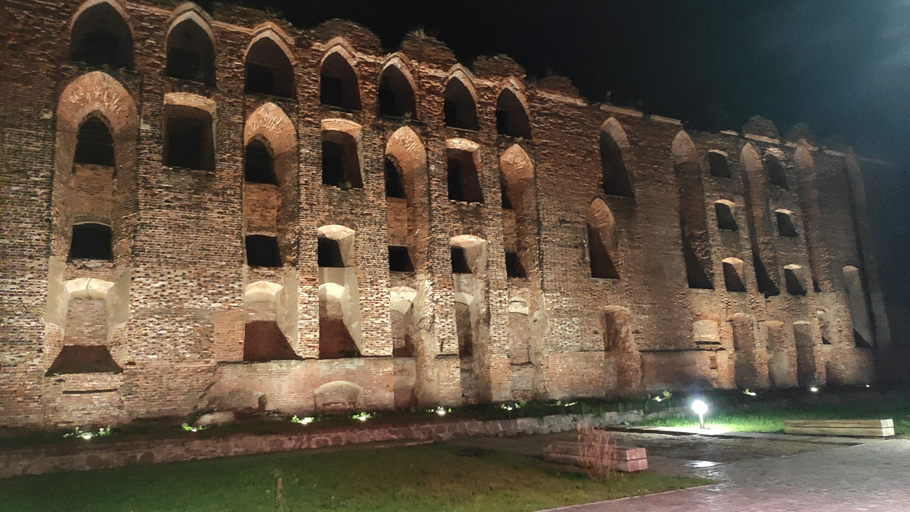 Замок Рагнит)